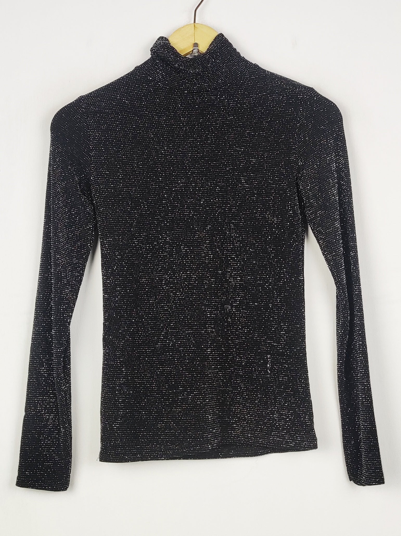 Buy online pre-used pre-loved 100% authentic & Original branded Unknown Brand (CT-4901) available in Pakistan. Top international brands avilable.