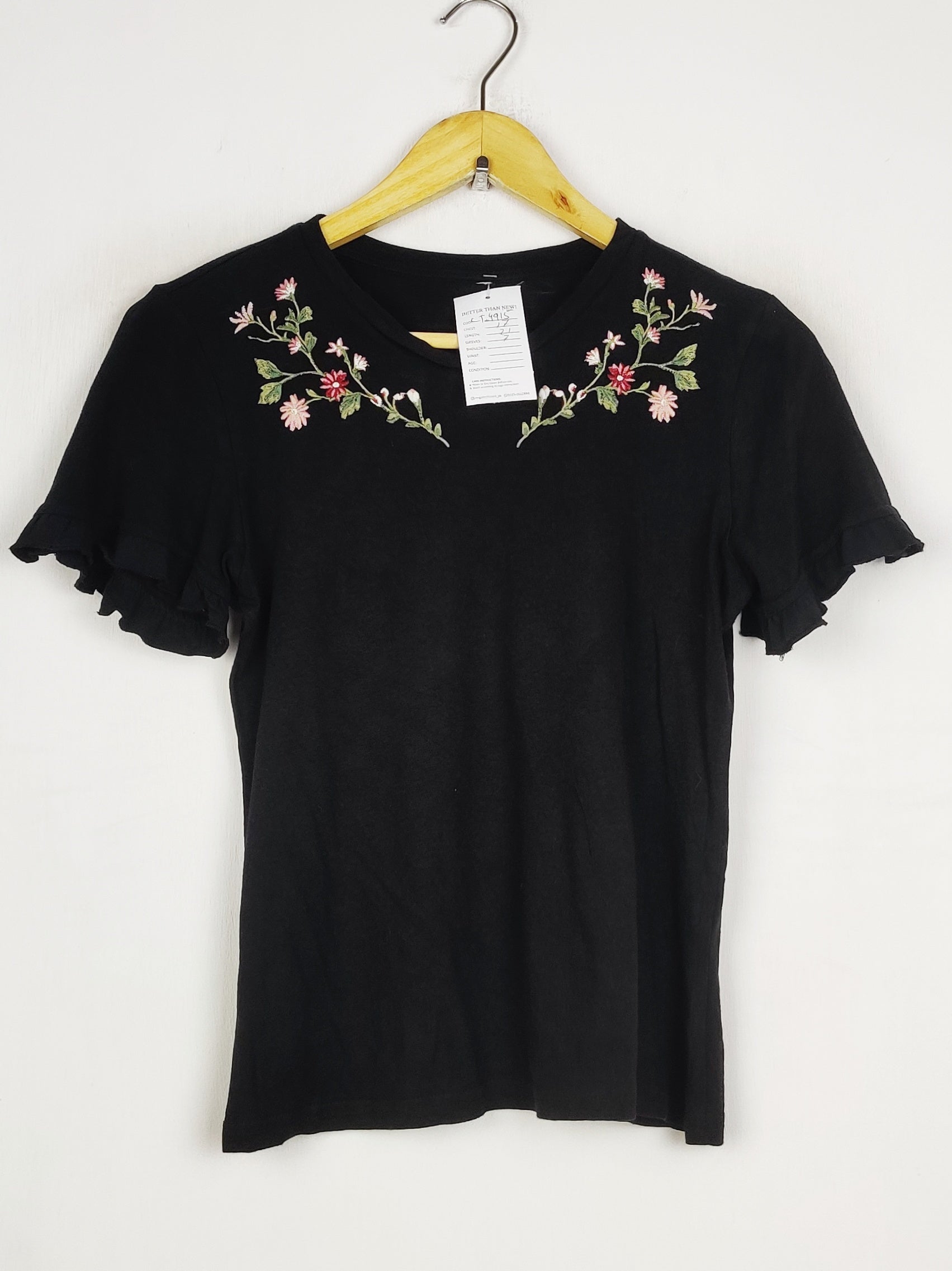 Buy online pre-used pre-loved 100% authentic & Original branded Unknown Brand (CT-4915) available in Pakistan. Top international brands avilable.