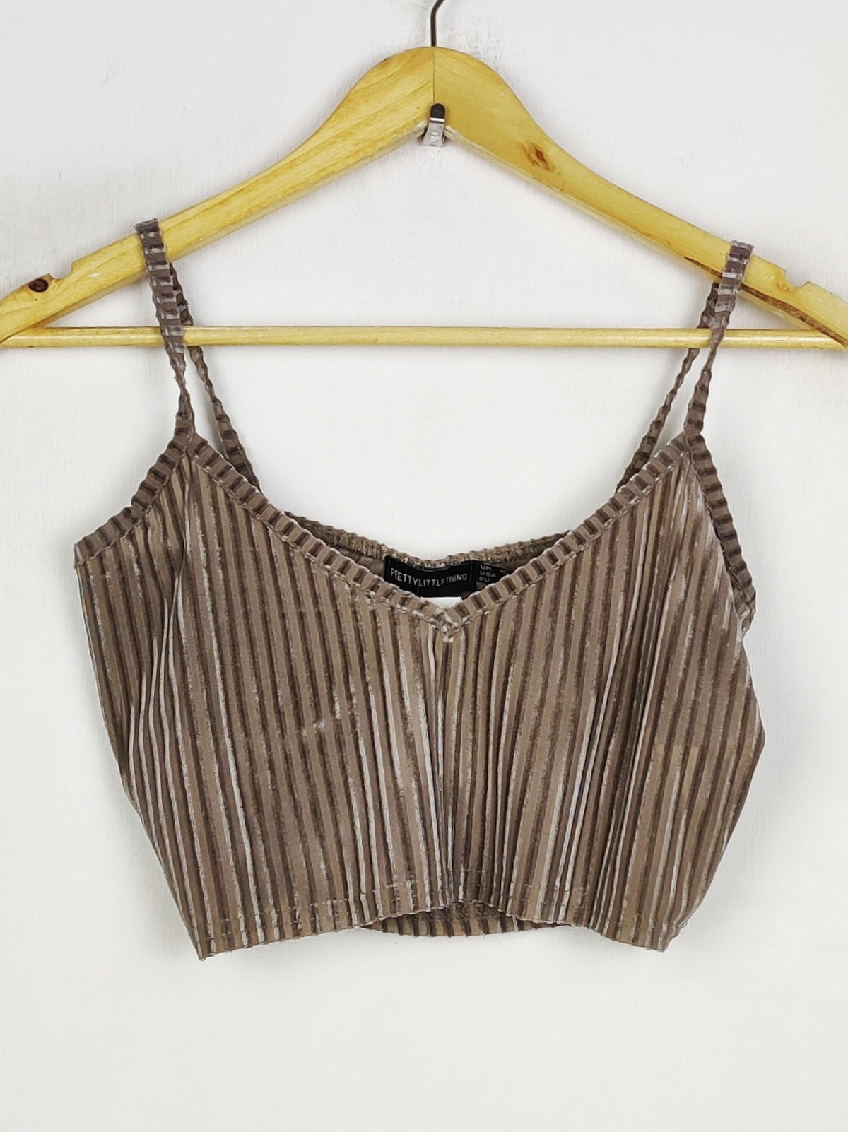 Buy online pre-used pre-loved 100% authentic & Original branded Prettylittlething (CT-4944) available in Pakistan. Top international brands avilable.