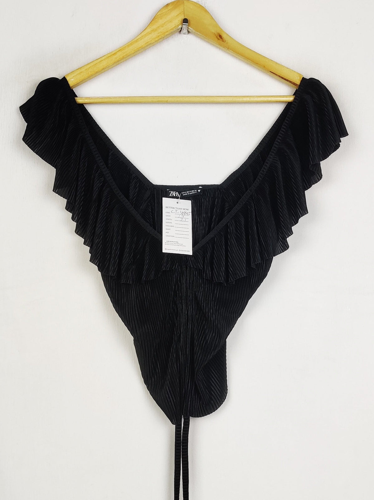 Buy online pre-used pre-loved 100% authentic & Original branded Zara (CT-4945) available in Pakistan. Top international brands avilable.
