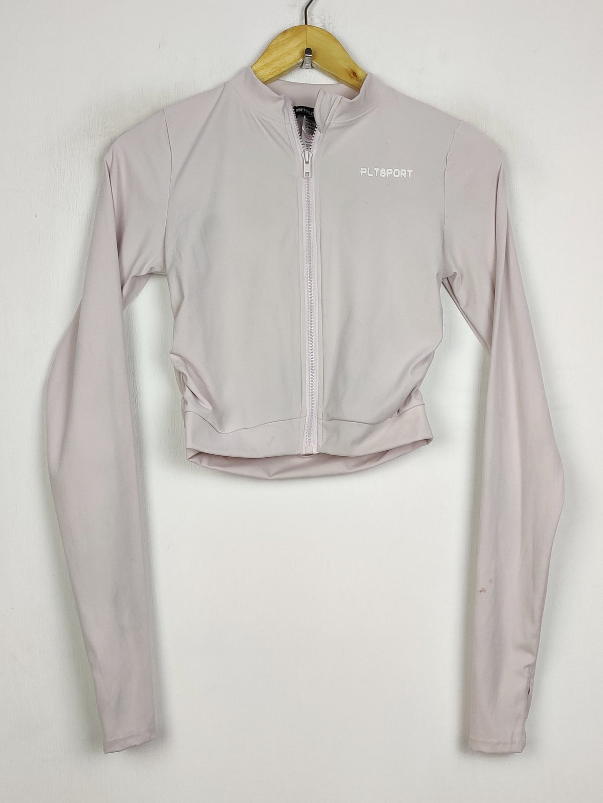 Buy online pre-used pre-loved 100% authentic & Original branded Prettylittlething (CT-4958) available in Pakistan. Top international brands avilable.