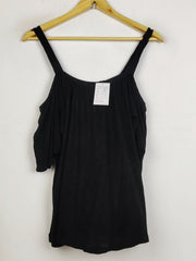 Buy online pre-used pre-loved 100% authentic & Original branded Unknown Brand (CT-4973) available in Pakistan. Top international brands avilable.