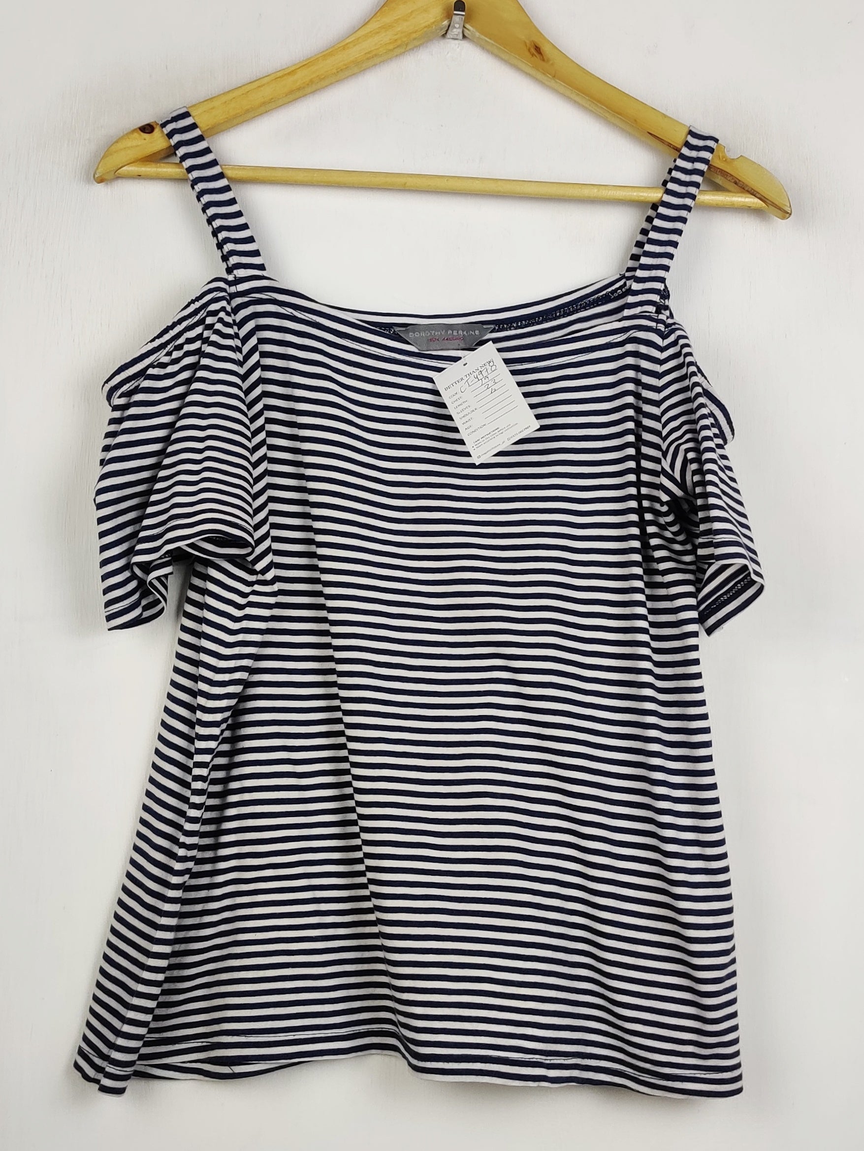 Buy online pre-used pre-loved 100% authentic & Original branded Dorothy Perkins (CT-4978) available in Pakistan. Top international brands avilable.