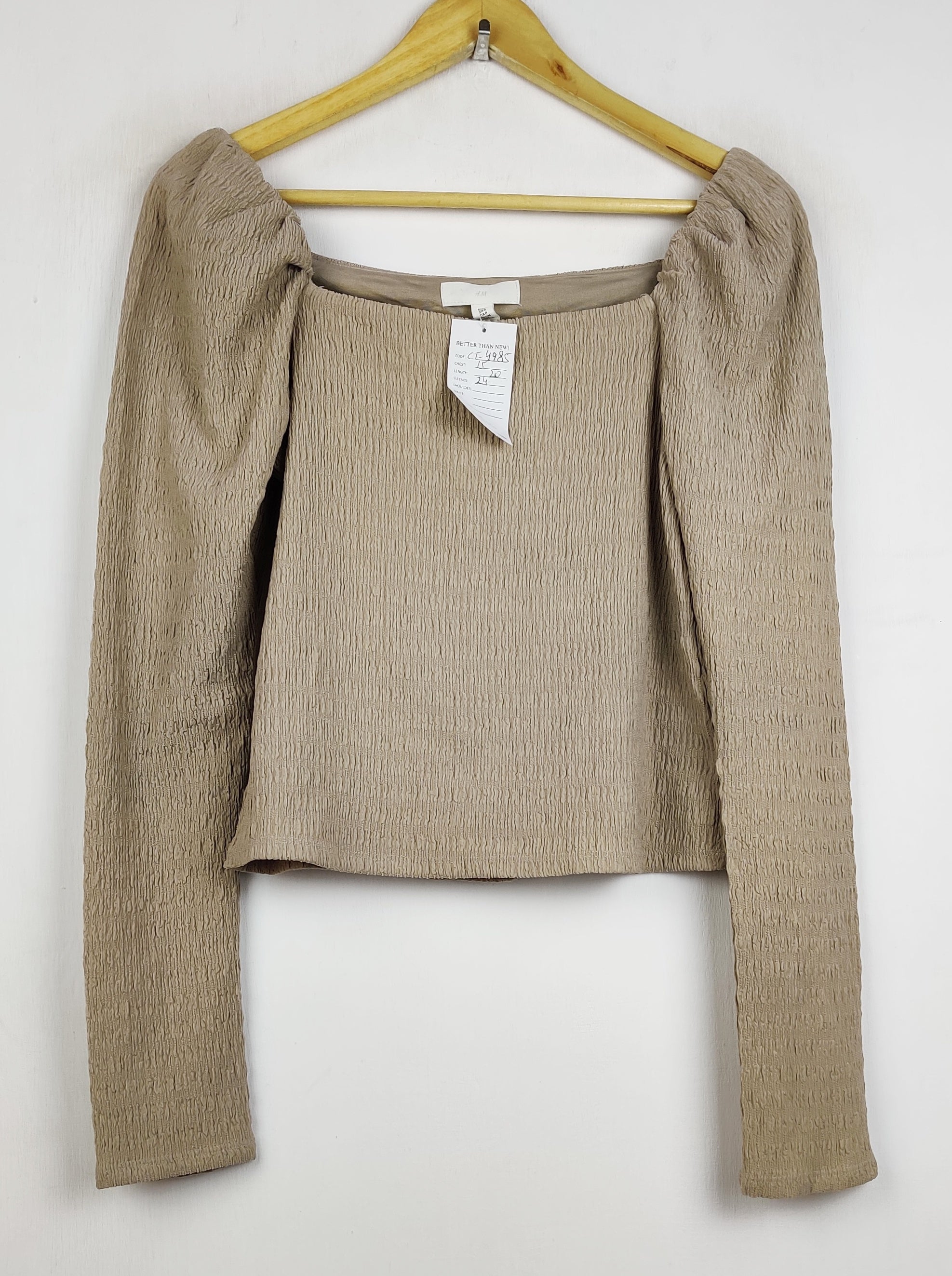 Buy online pre-used pre-loved 100% authentic & Original branded H&M (CT-4985) available in Pakistan. Top international brands avilable.