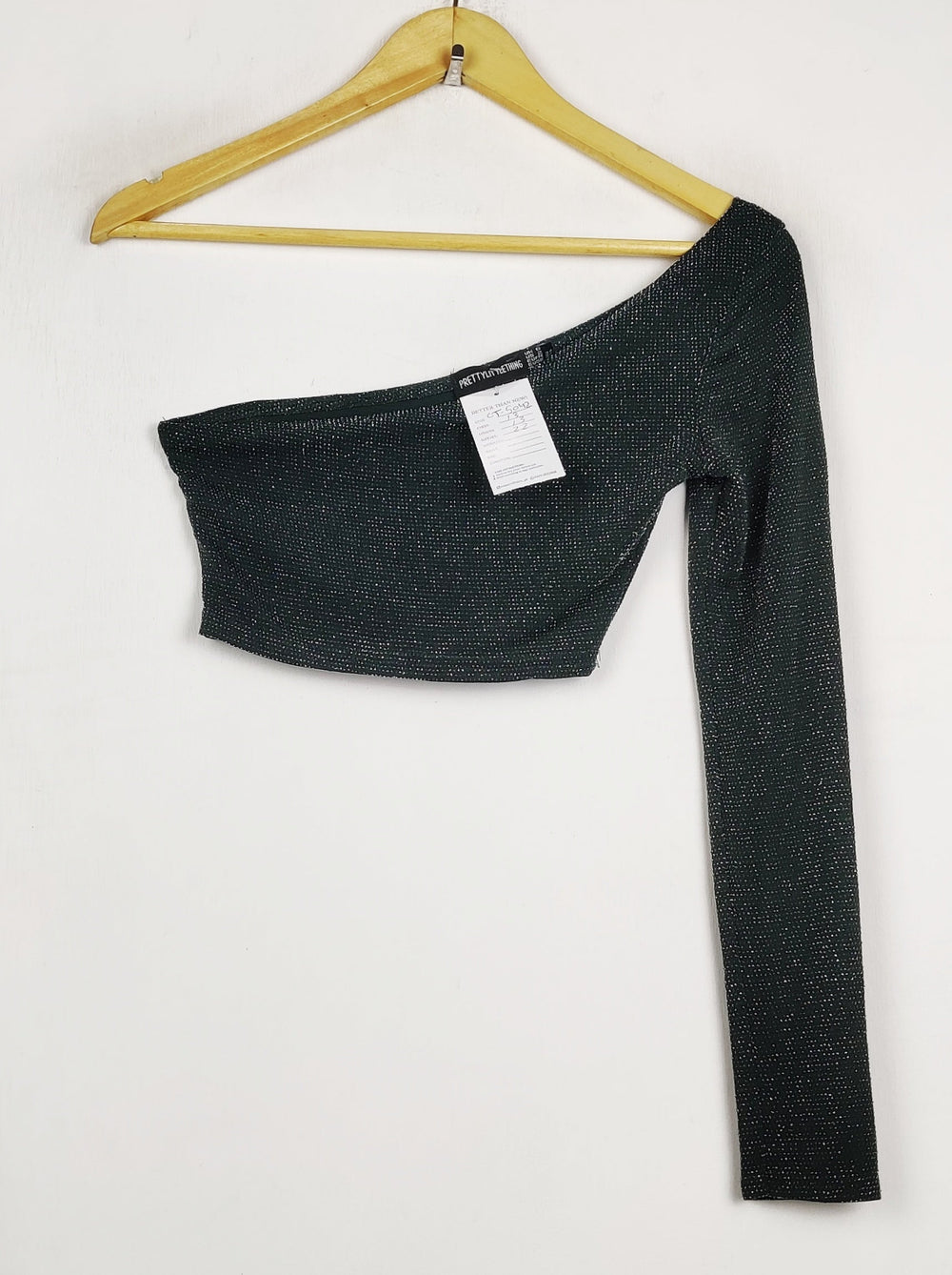 Buy online pre-used pre-loved 100% authentic & Original branded Prettylittlething (CT-5042) available in Pakistan. Top international brands avilable.