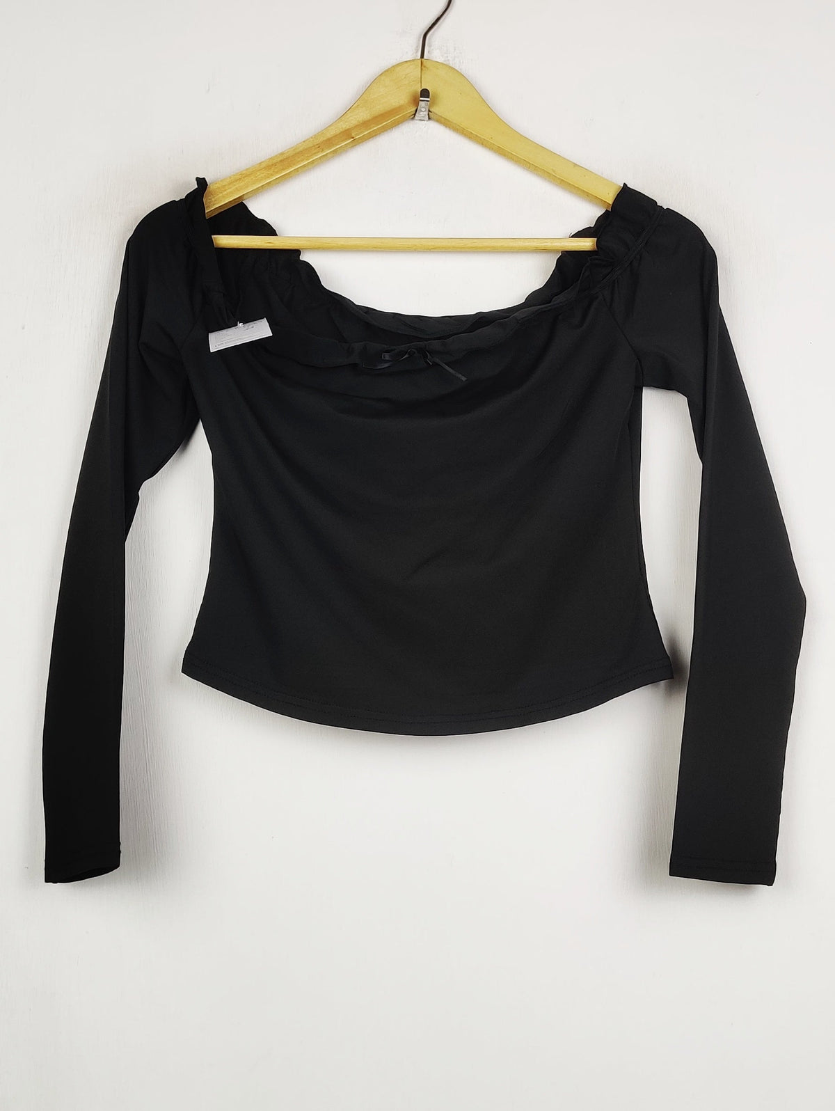 Buy online pre-used pre-loved 100% authentic & Original branded Unknown Brand (CT-5069) available in Pakistan. Top international brands avilable.