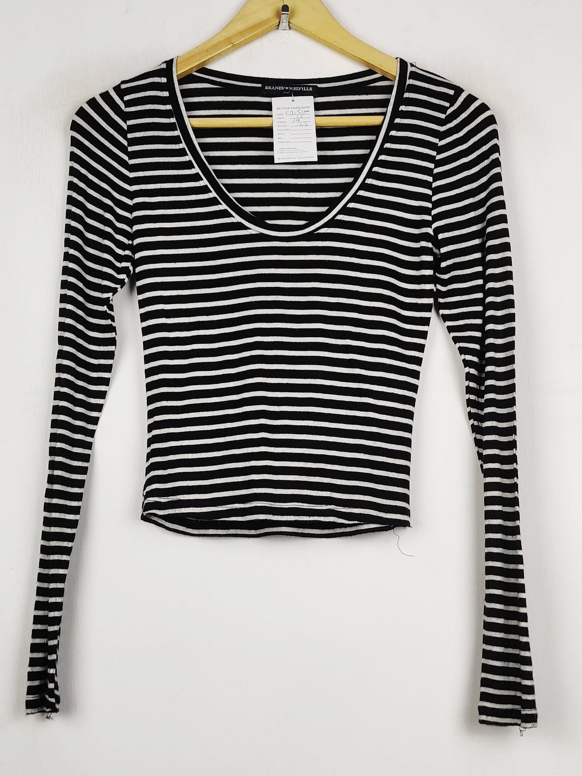 Buy online pre-used pre-loved 100% authentic & Original branded Brandy Melville (CT-5100) available in Pakistan. Top international brands avilable.