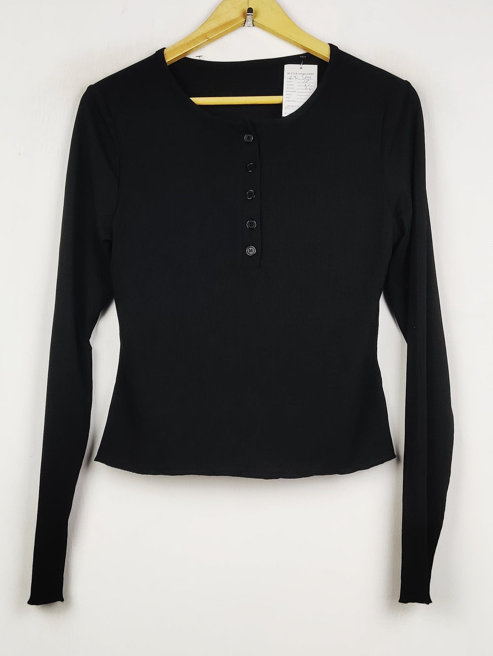 Buy online pre-used pre-loved 100% authentic & Original branded Unknown Brand (CT-5101) available in Pakistan. Top international brands avilable.