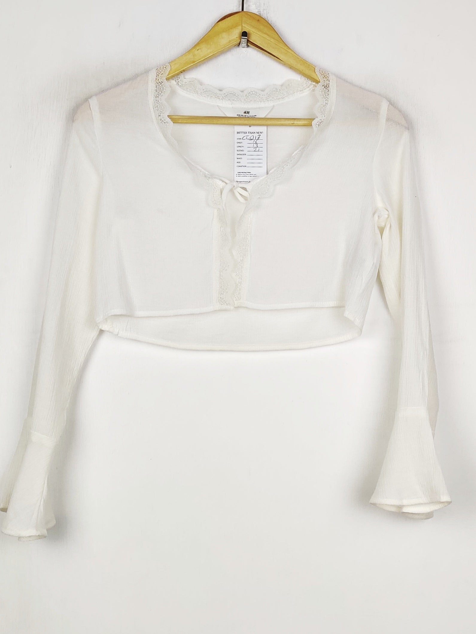 Buy online pre-used pre-loved 100% authentic & Original branded H&M (CT-5117) available in Pakistan. Top international brands avilable.