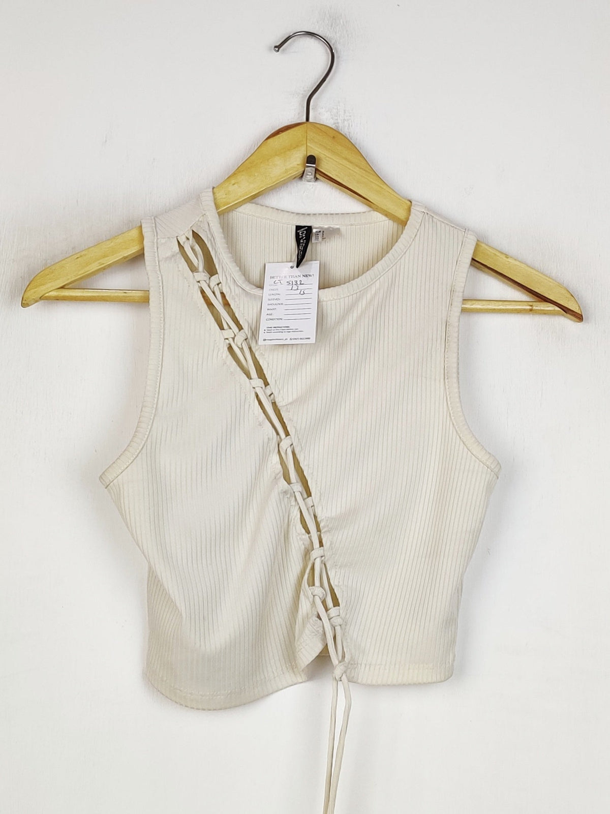 Buy online pre-used pre-loved 100% authentic & Original branded H&M (CT-5132) available in Pakistan. Top international brands avilable.