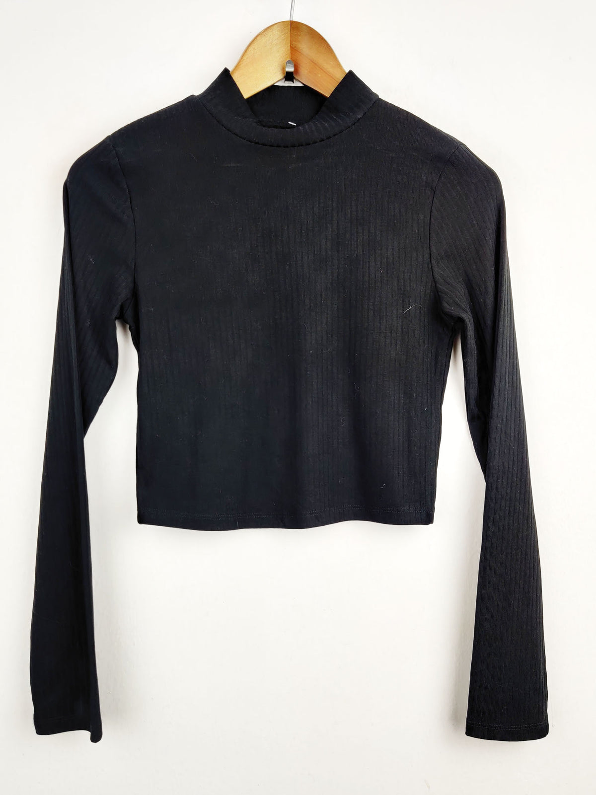 Buy online pre-used pre-loved 100% authentic & Original branded Unknown Brand (CT-513) available in Pakistan. Top international brands avilable.