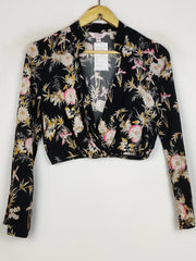 Buy online pre-used pre-loved 100% authentic & Original branded Petities (CT-5147) available in Pakistan. Top international brands avilable.