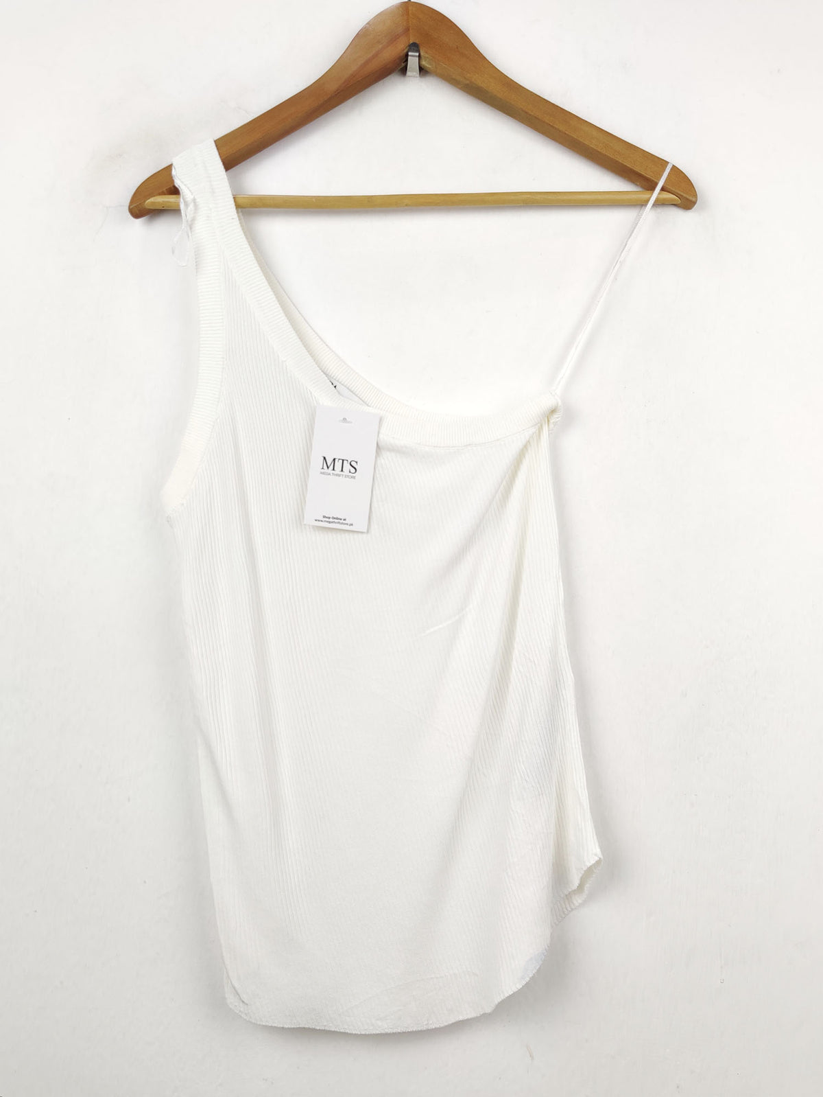 Buy online pre-used pre-loved 100% authentic & Original branded Zara (CT-611) available in Pakistan. Top international brands avilable.