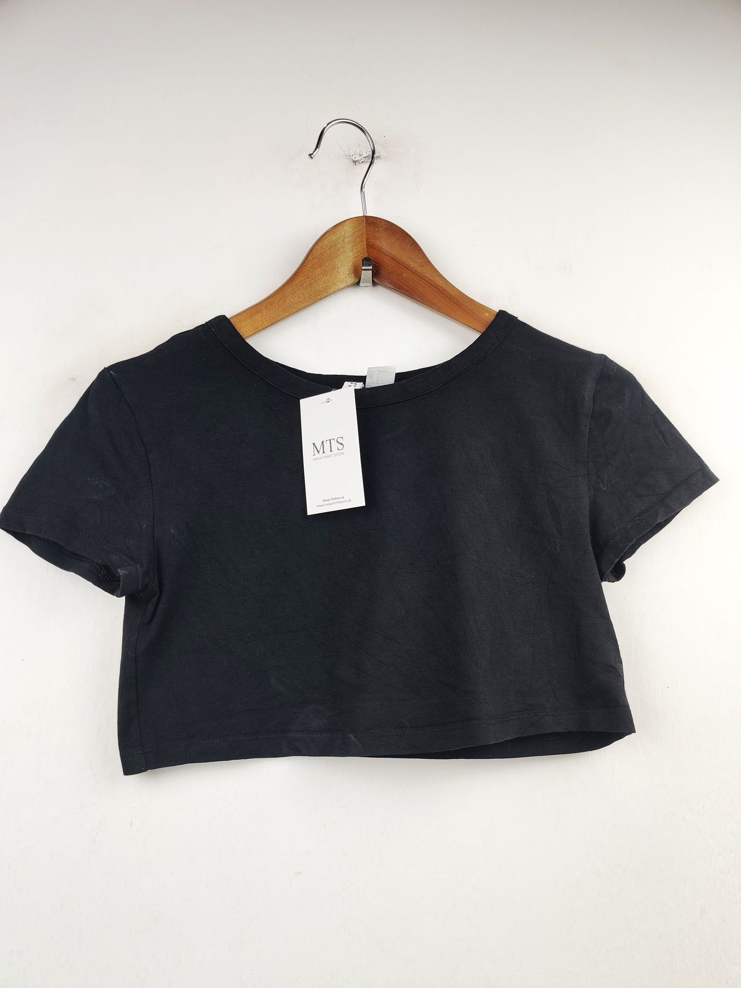 Buy online pre-used pre-loved 100% authentic & Original branded H&M (CT-741) available in Pakistan. Top international brands avilable.