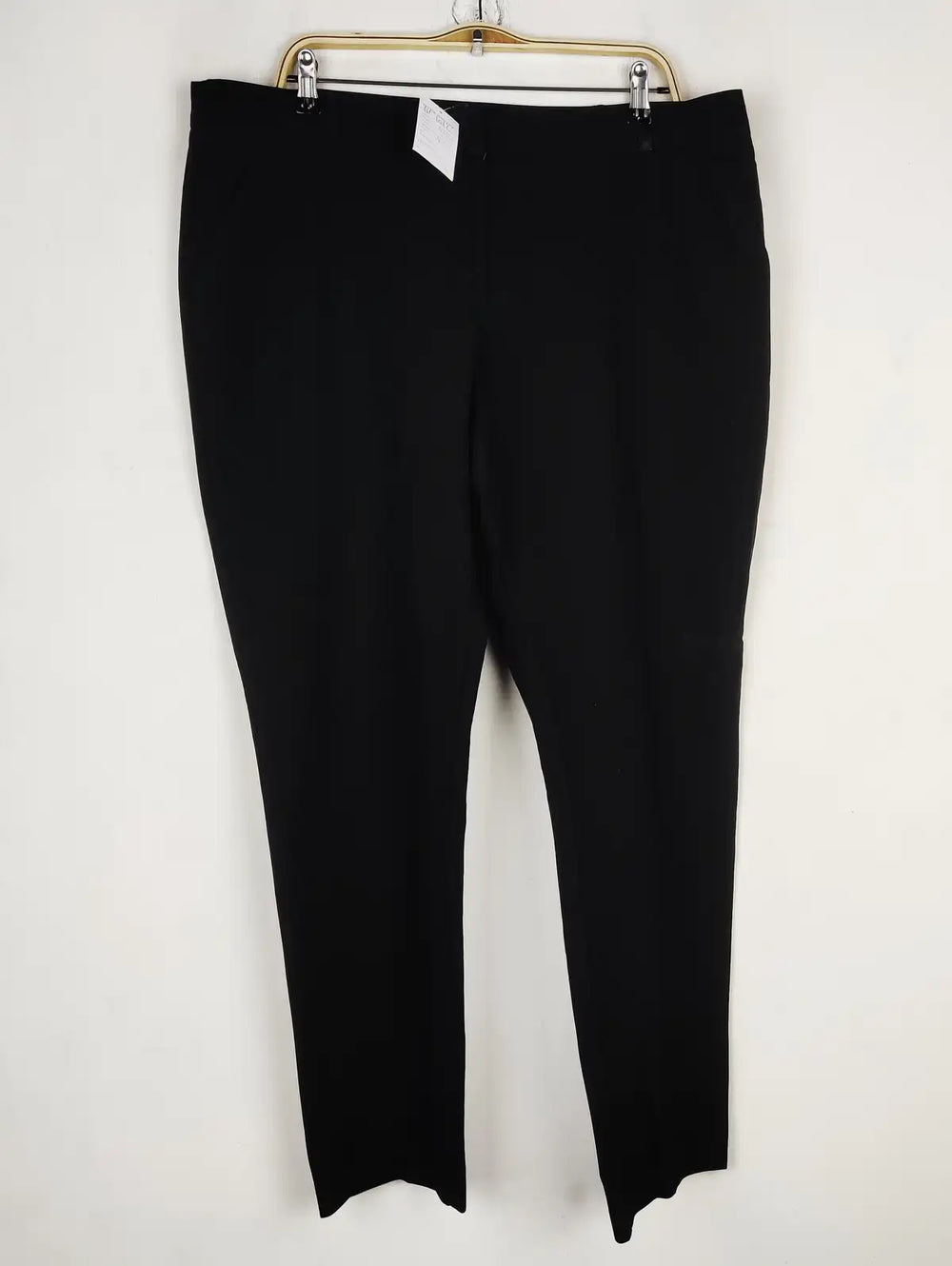 Buy online pre-used pre-loved 100% authentic & Original branded Dorothy Perkins (DP-1012) available in Pakistan. Top international brands avilable.