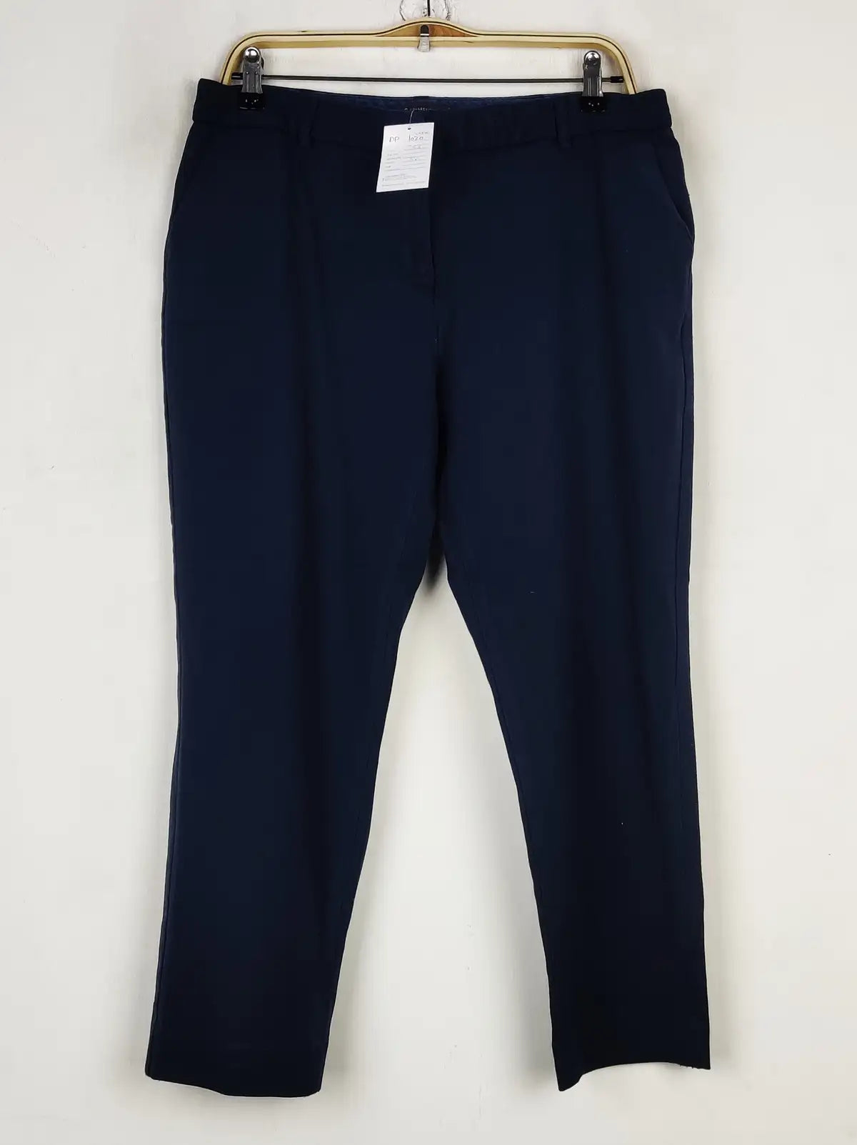 Buy online pre-used pre-loved 100% authentic & Original branded Marks & Spencer (DP-1020) available in Pakistan. Top international brands avilable.