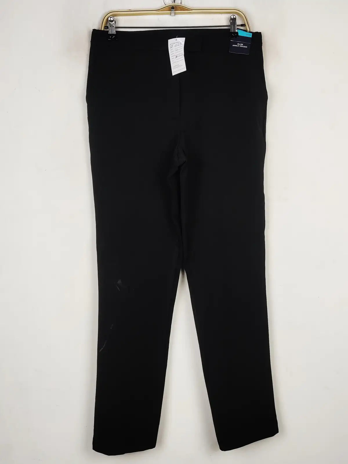 Buy online pre-used pre-loved 100% authentic & Original branded Marks & Spencer (DP-1029) available in Pakistan. Top international brands avilable.