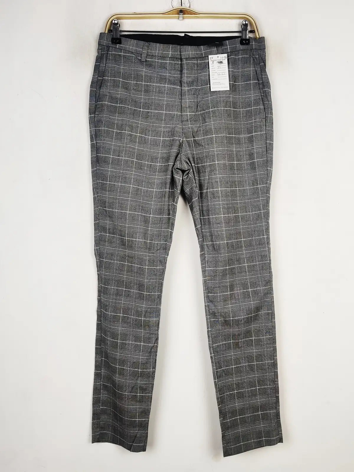 Buy online pre-used pre-loved 100% authentic & Original branded H&M (DP-1056) available in Pakistan. Top international brands avilable.