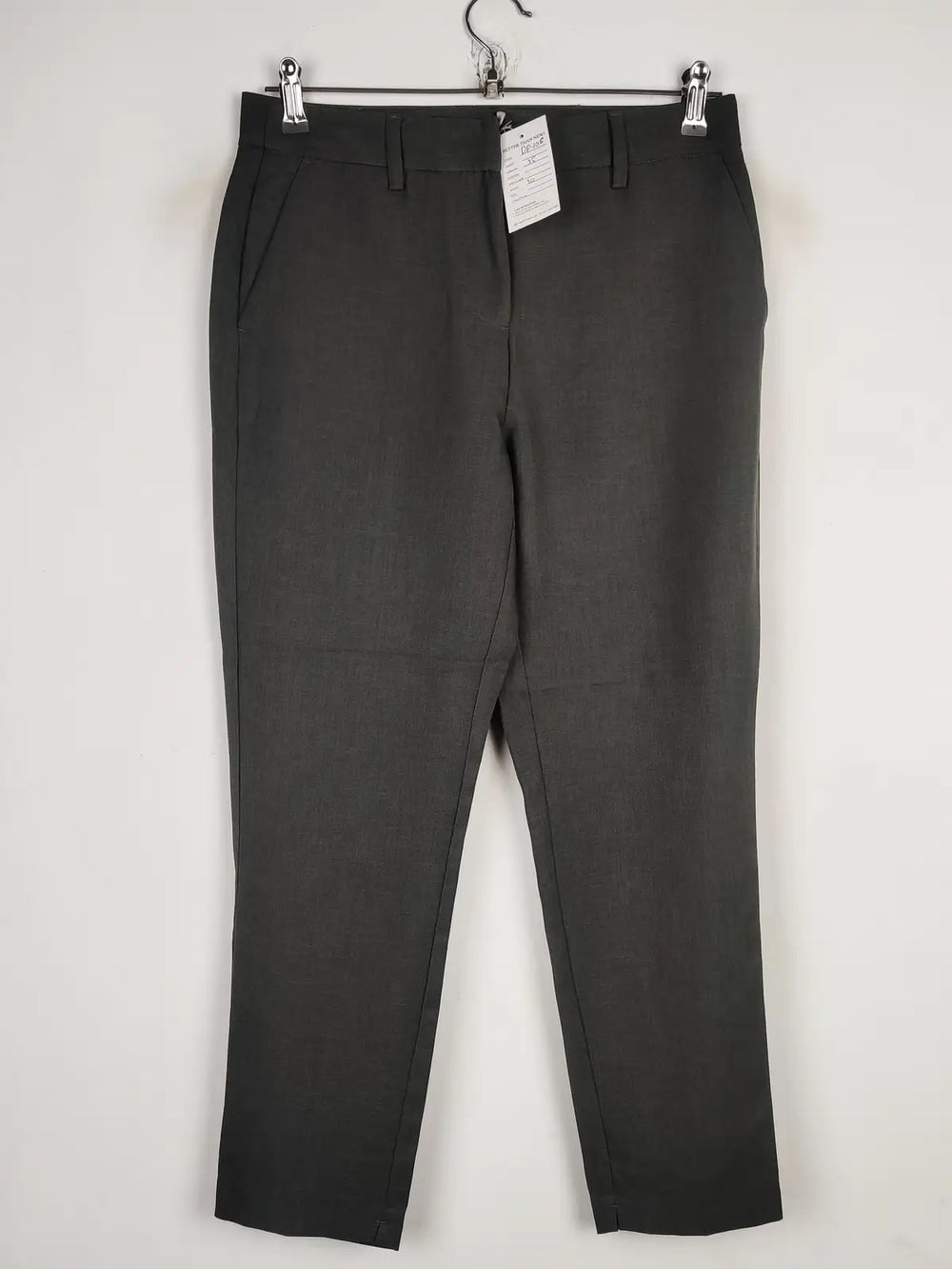 Buy online pre-used pre-loved 100% authentic & Original branded Unknown Brand (DP-108) available in Pakistan. Top international brands avilable.