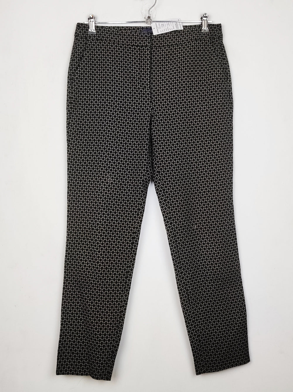 Buy online pre-used pre-loved 100% authentic & Original branded Marks & Spencer (DP-1101) available in Pakistan. Top international brands avilable.