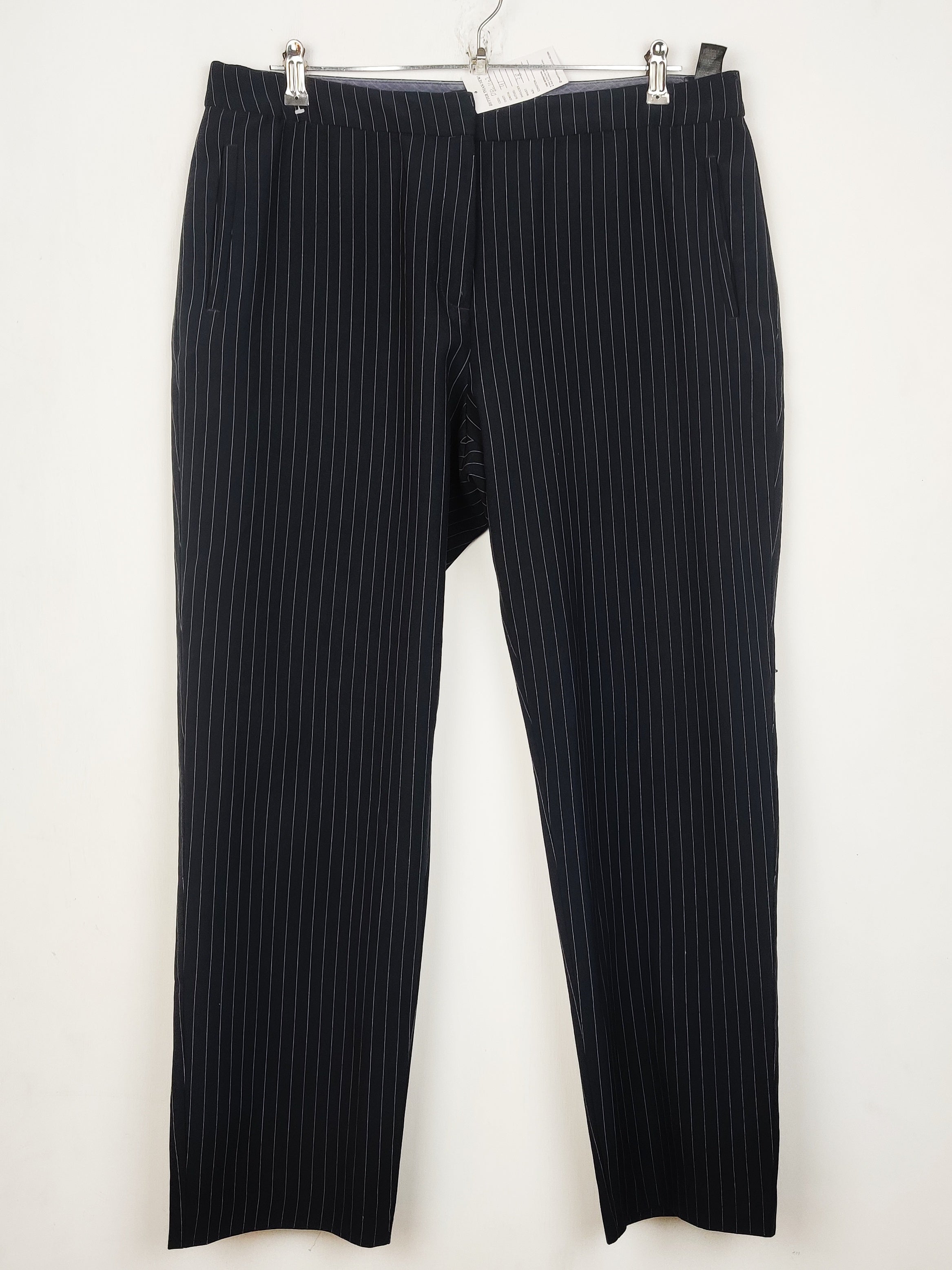 Buy online pre-used pre-loved 100% authentic & Original branded Marks & Spencer (DP-1102) available in Pakistan. Top international brands avilable.