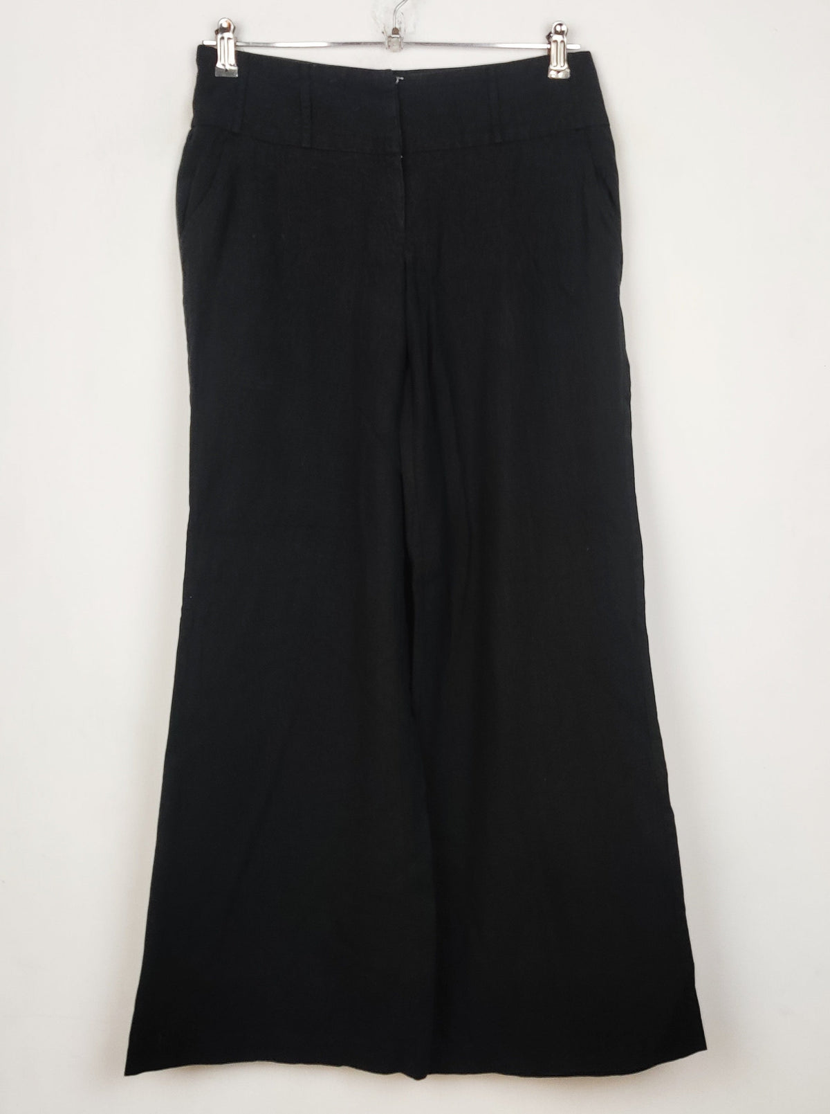 Buy online pre-used pre-loved 100% authentic & Original branded Dunnes (DP-1108) available in Pakistan. Top international brands avilable.