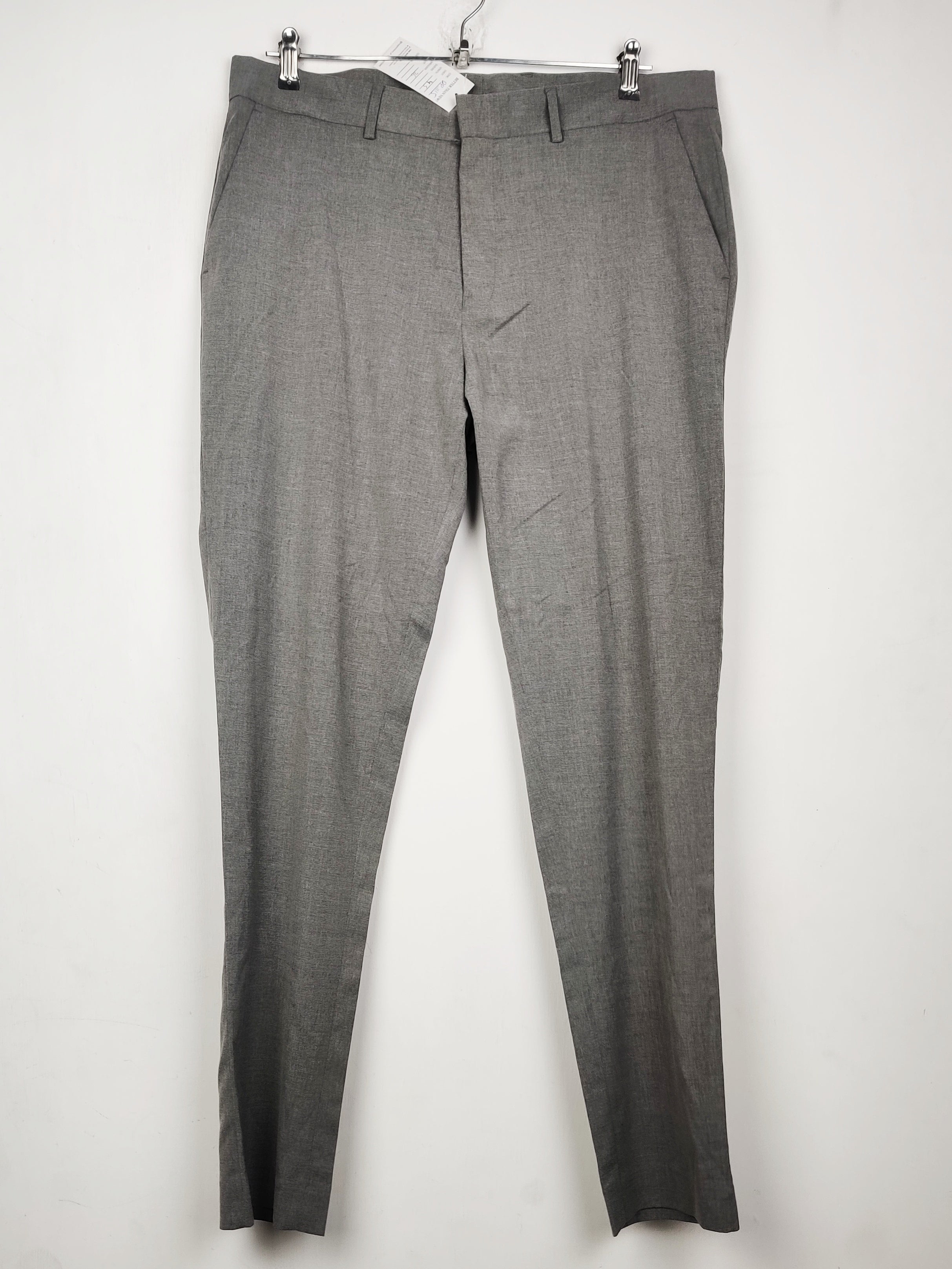 Buy online pre-used pre-loved 100% authentic & Original branded Asos (DP-1115) available in Pakistan. Top international brands avilable.