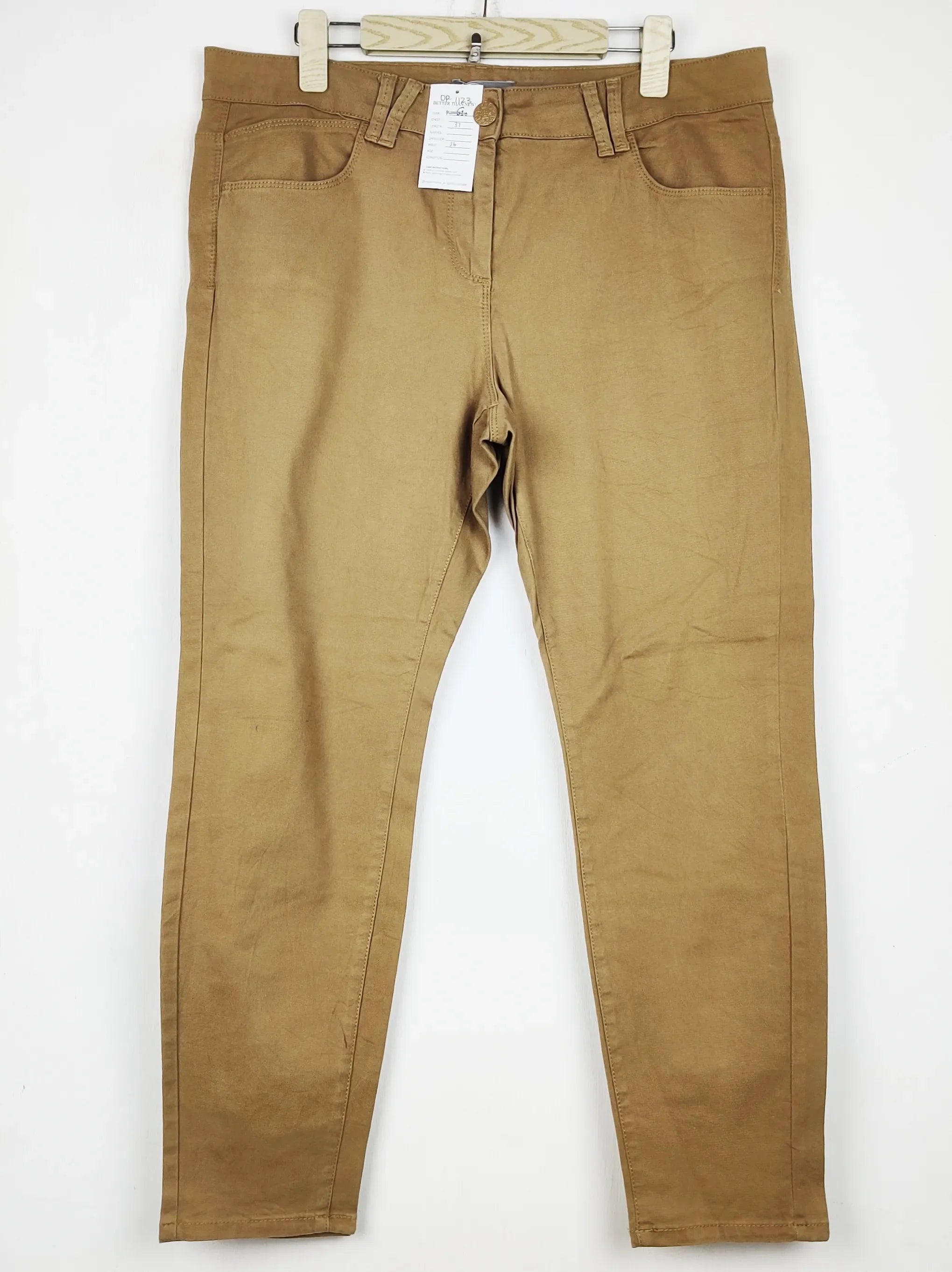 Buy online pre-used pre-loved 100% authentic & Original branded Jeggings (DP-1123) available in Pakistan. Top international brands avilable.