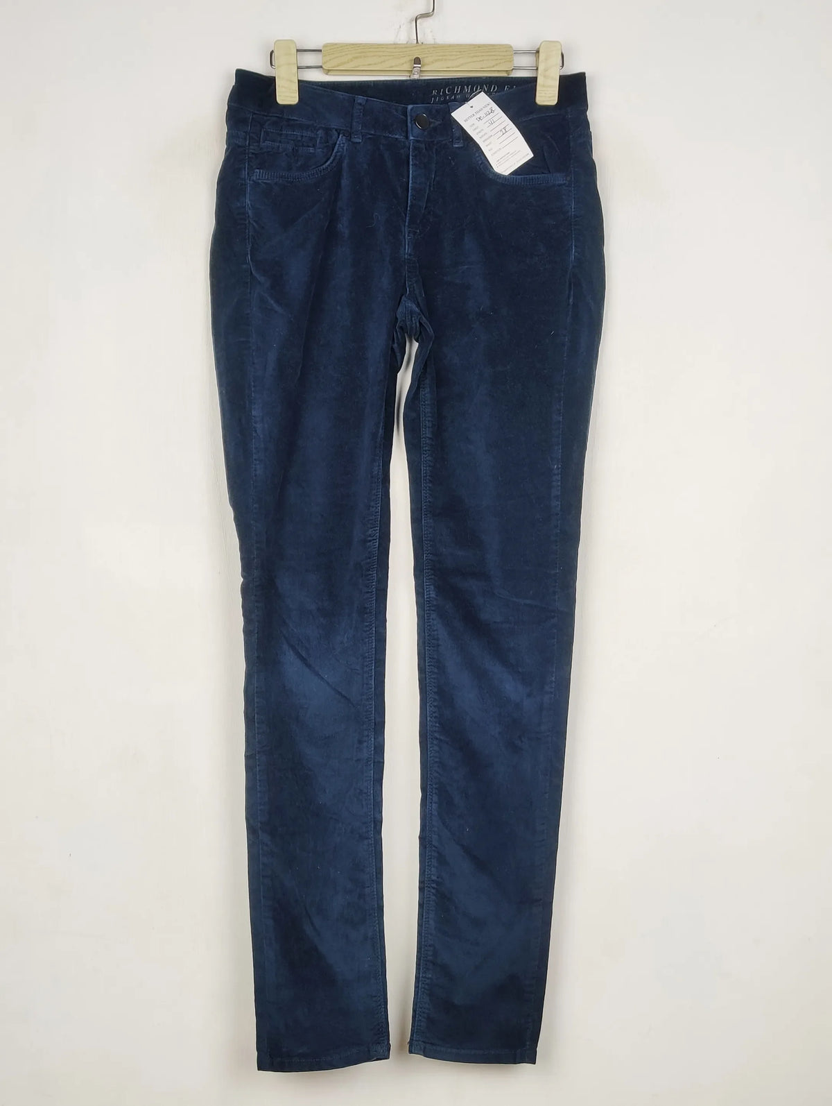 Buy online pre-used pre-loved 100% authentic & Original branded Richmond (DP-1128) available in Pakistan. Top international brands avilable.