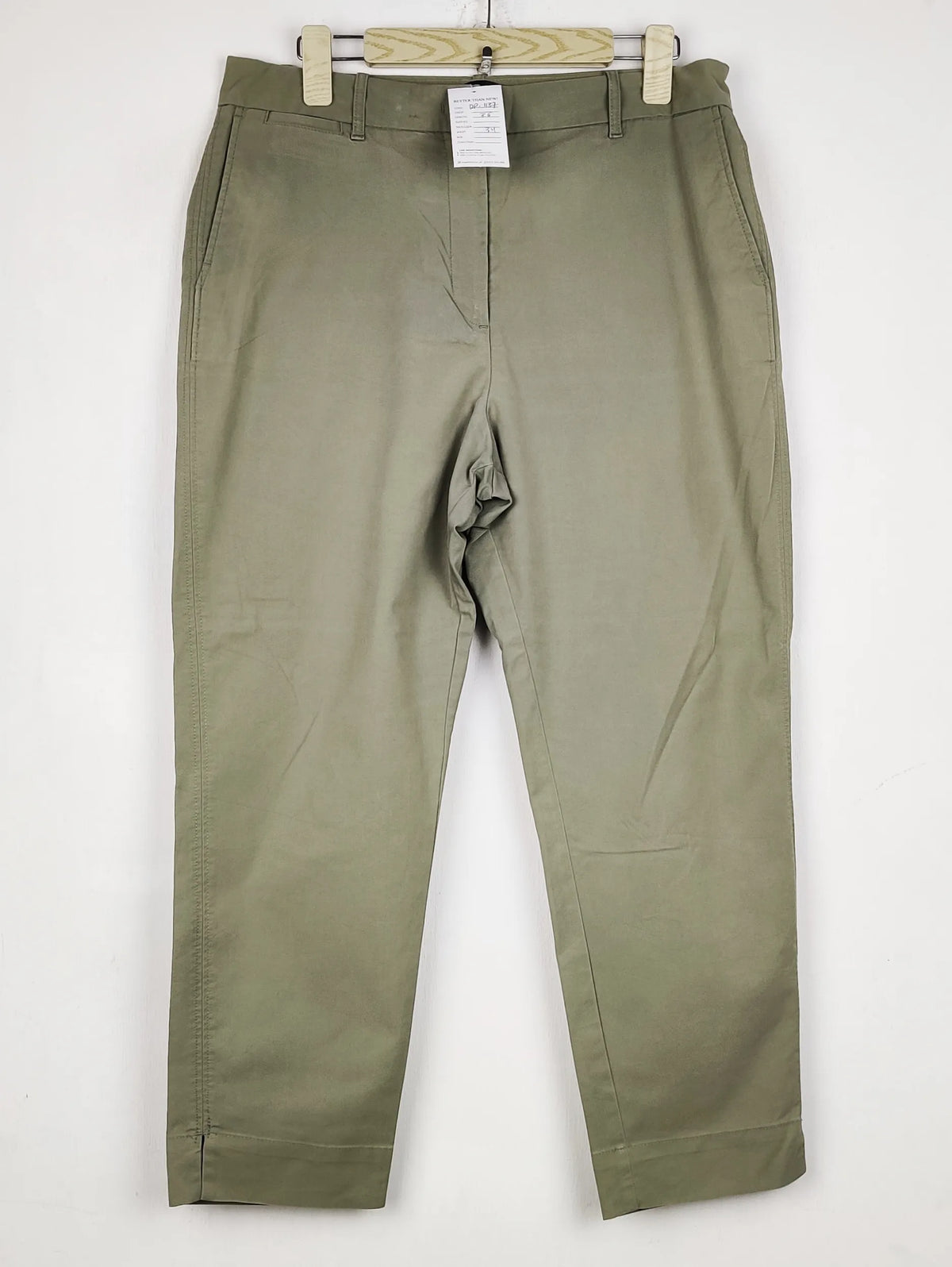 Buy online pre-used pre-loved 100% authentic & Original branded Marks & Spencer (DP-1137) available in Pakistan. Top international brands avilable.