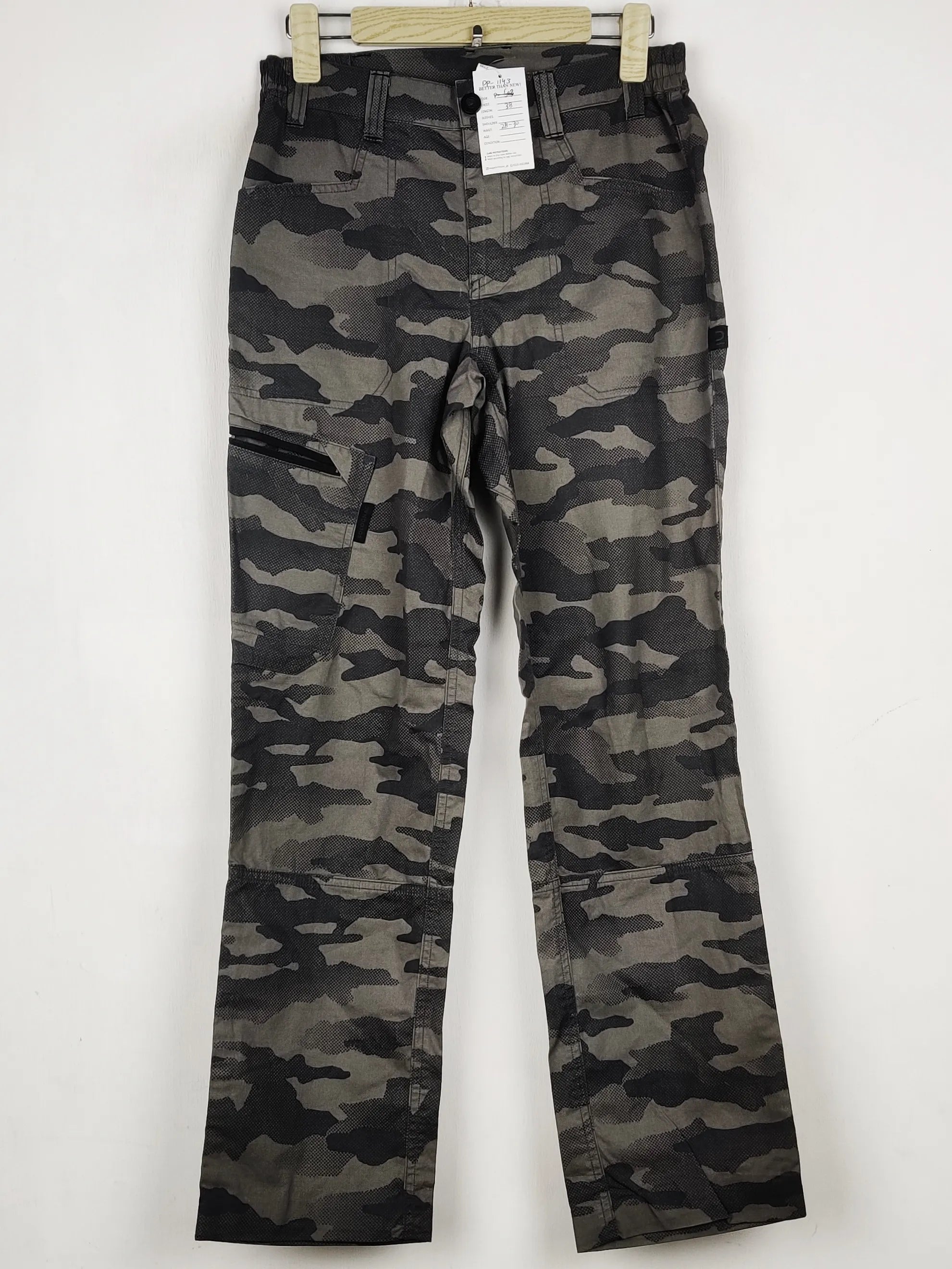 Buy online pre-used pre-loved 100% authentic & Original branded Unknown Brand (DP-1143) available in Pakistan. Top international brands avilable.