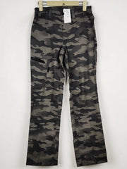 Buy online pre-used pre-loved 100% authentic & Original branded Unknown Brand (DP-1143) available in Pakistan. Top international brands avilable.