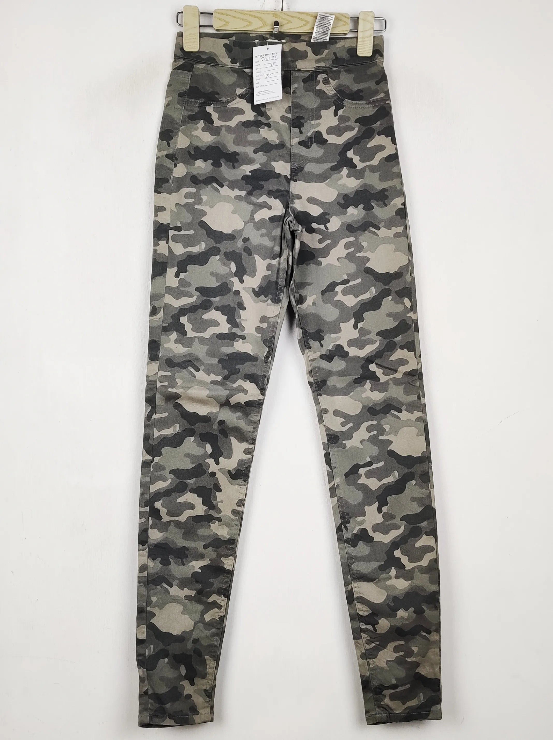 Buy online pre-used pre-loved 100% authentic & Original branded Jeggings (DP-1196) available in Pakistan. Top international brands avilable.