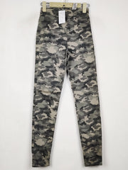 Buy online pre-used pre-loved 100% authentic & Original branded Jeggings (DP-1196) available in Pakistan. Top international brands avilable.