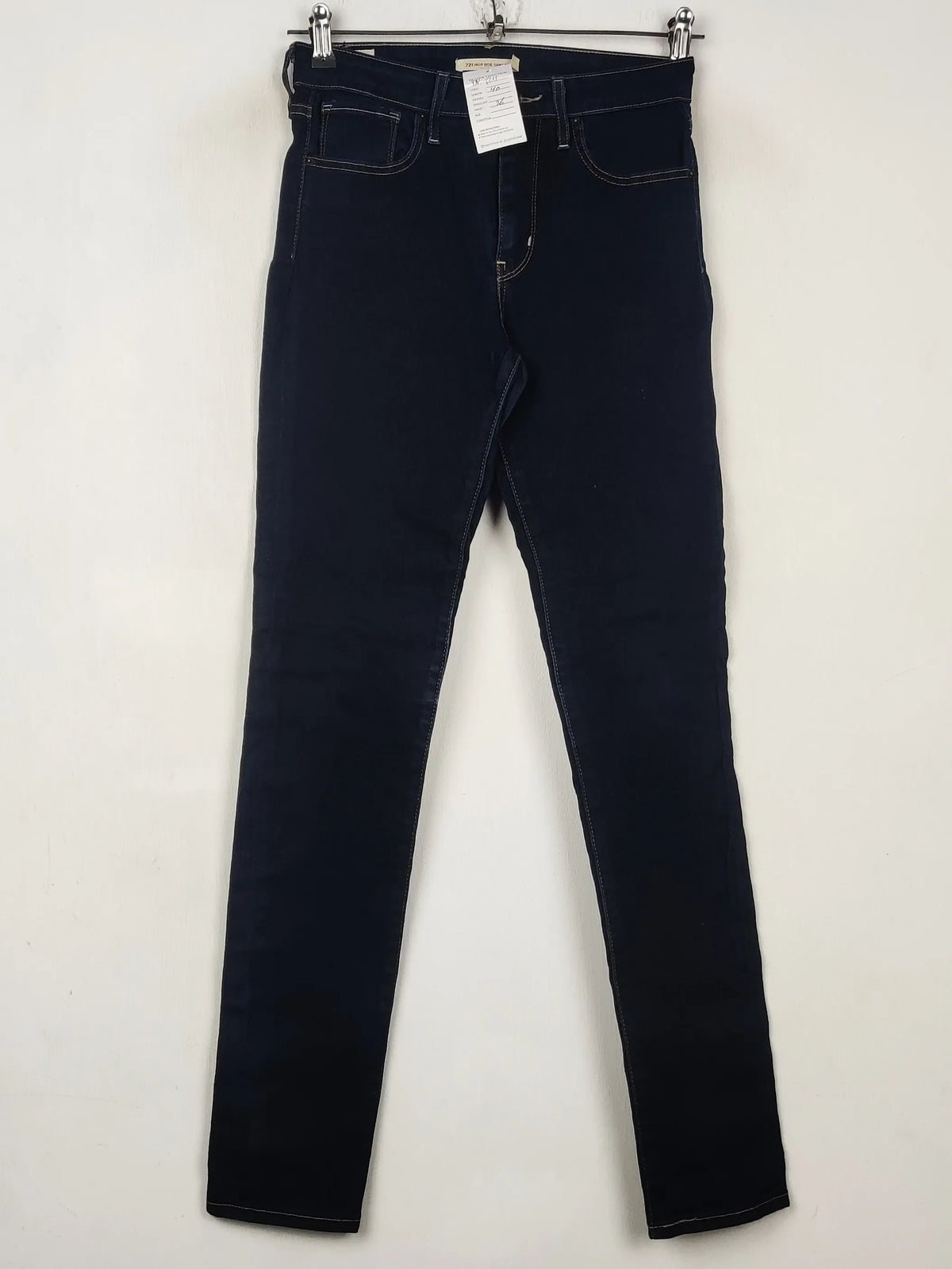 Buy online pre-used pre-loved 100% authentic & Original branded Unknown Brand (DP-1211) available in Pakistan. Top international brands avilable.