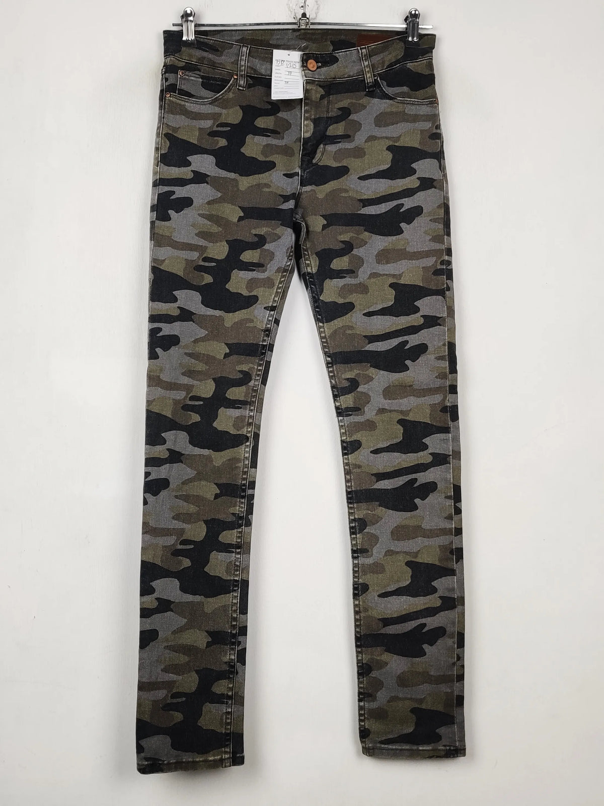 Buy online pre-used pre-loved 100% authentic & Original branded Unknown Brand (DP-1215) available in Pakistan. Top international brands avilable.