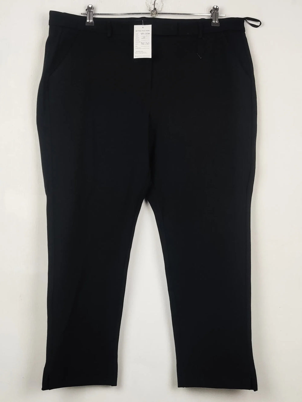 Buy online pre-used pre-loved 100% authentic & Original branded Marks & Spencer (DP-1220) available in Pakistan. Top international brands avilable.