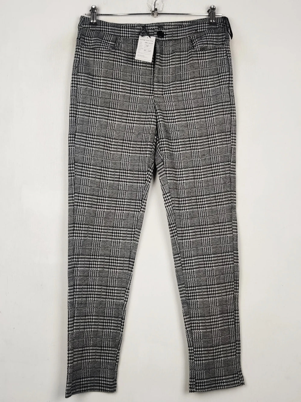 Buy online pre-used pre-loved 100% authentic & Original branded Primark (DP-1222) available in Pakistan. Top international brands avilable.