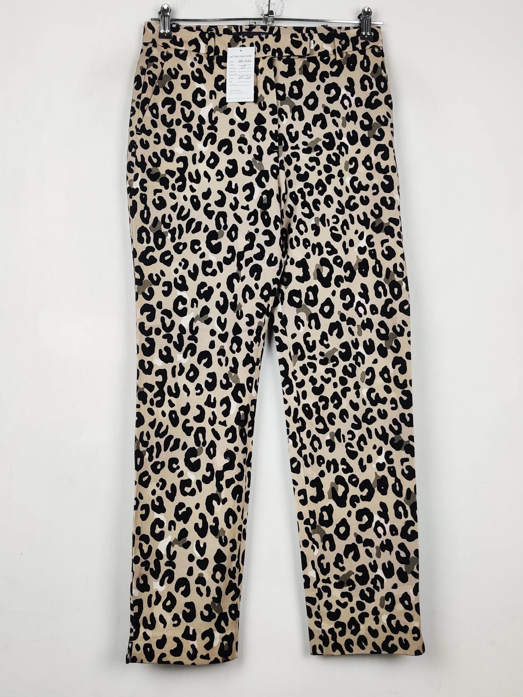 Buy online pre-used pre-loved 100% authentic & Original branded Marks & Spencer (DP-1237) available in Pakistan. Top international brands avilable.