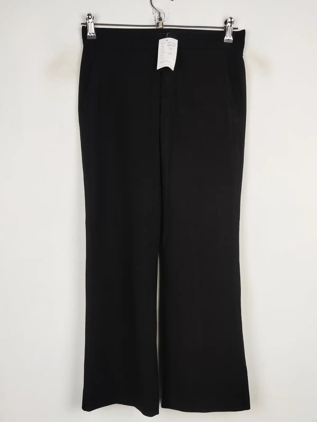 Buy online pre-used pre-loved 100% authentic & Original branded Zara (DP-125) available in Pakistan. Top international brands avilable.