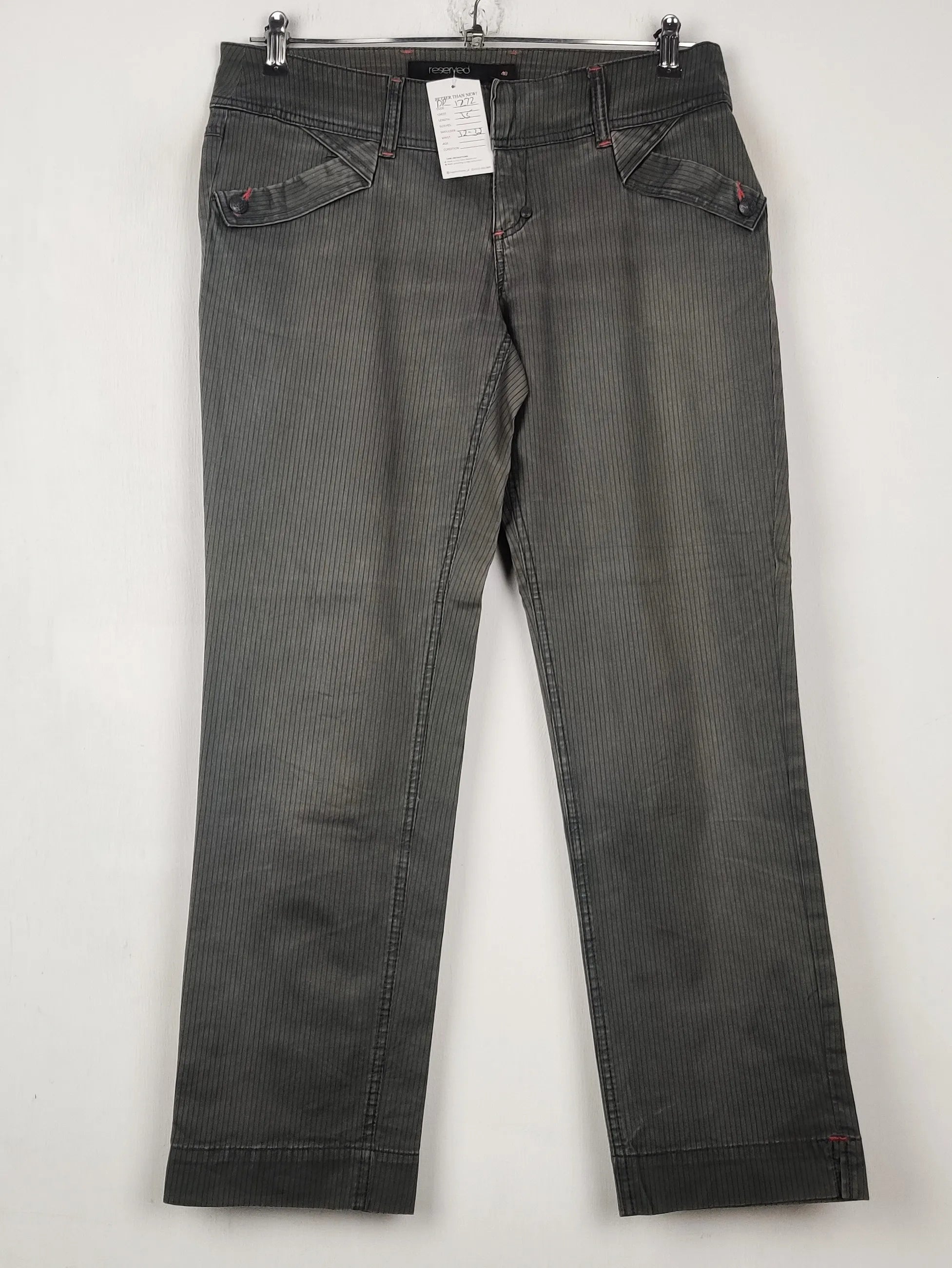 Buy online pre-used pre-loved 100% authentic & Original branded Reserved (DP-1272) available in Pakistan. Top international brands avilable.