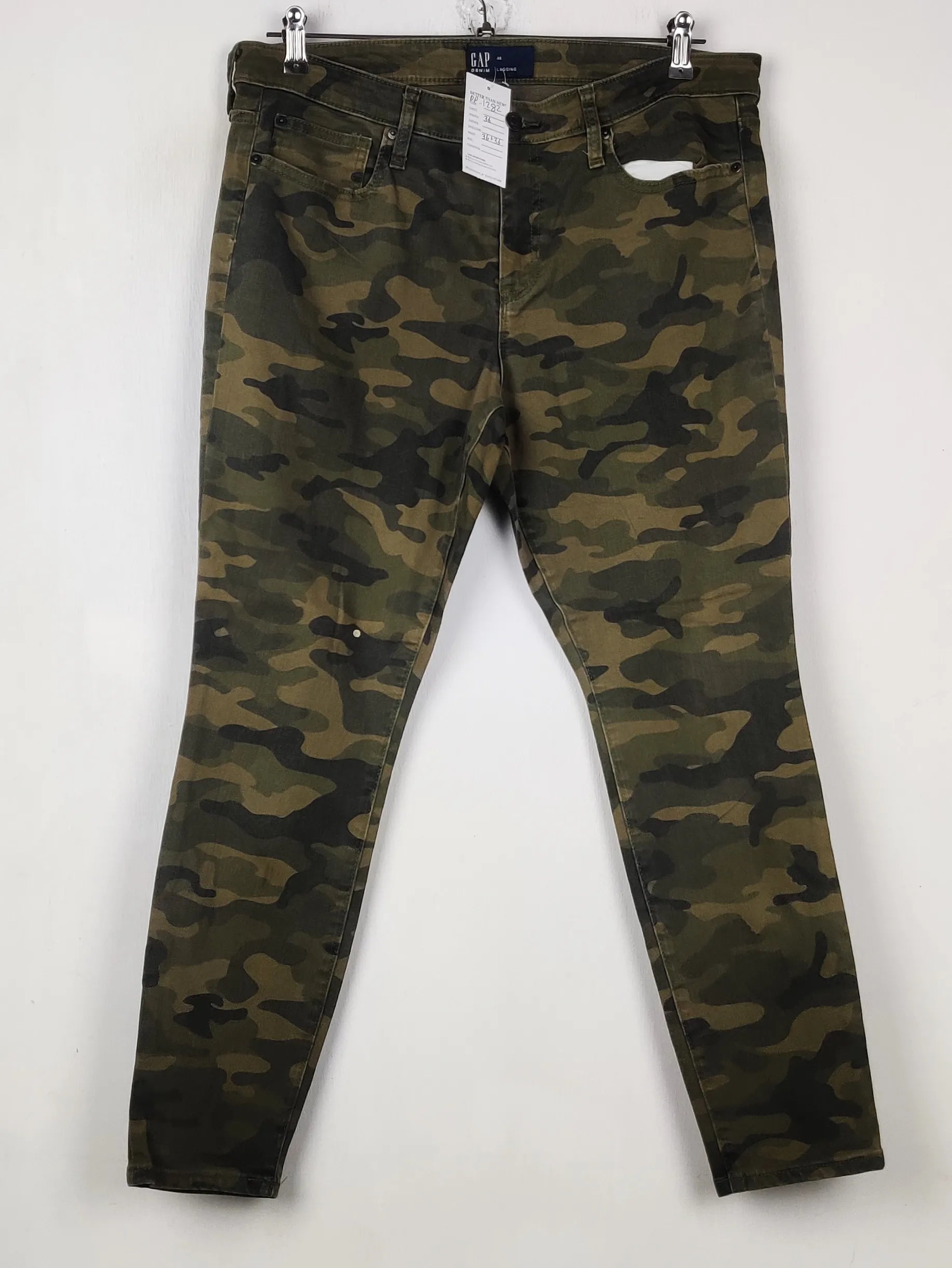 Buy online pre-used pre-loved 100% authentic & Original branded Gap (DP-1282) available in Pakistan. Top international brands avilable.