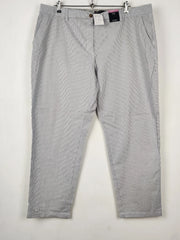 Buy online pre-used pre-loved 100% authentic & Original branded Marks & Spencer (DP-1292) available in Pakistan. Top international brands avilable.