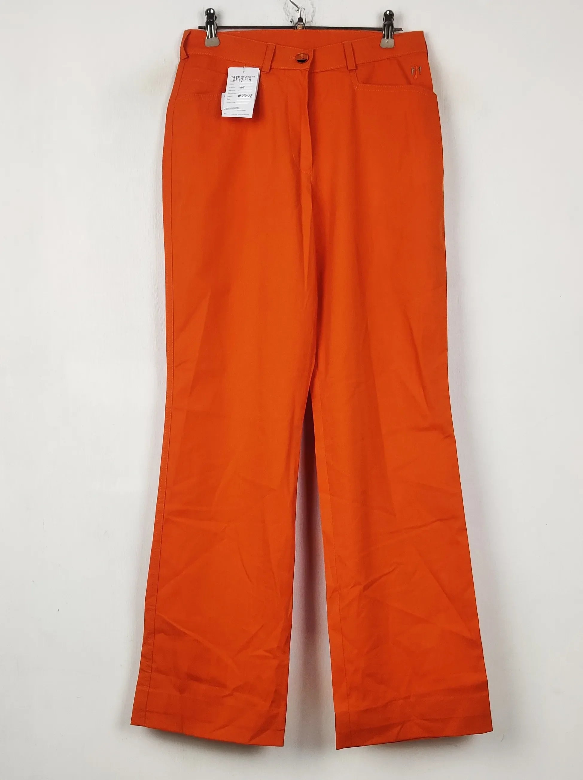 Buy online pre-used pre-loved 100% authentic & Original branded Golf Fashion (DP-1294) available in Pakistan. Top international brands avilable.