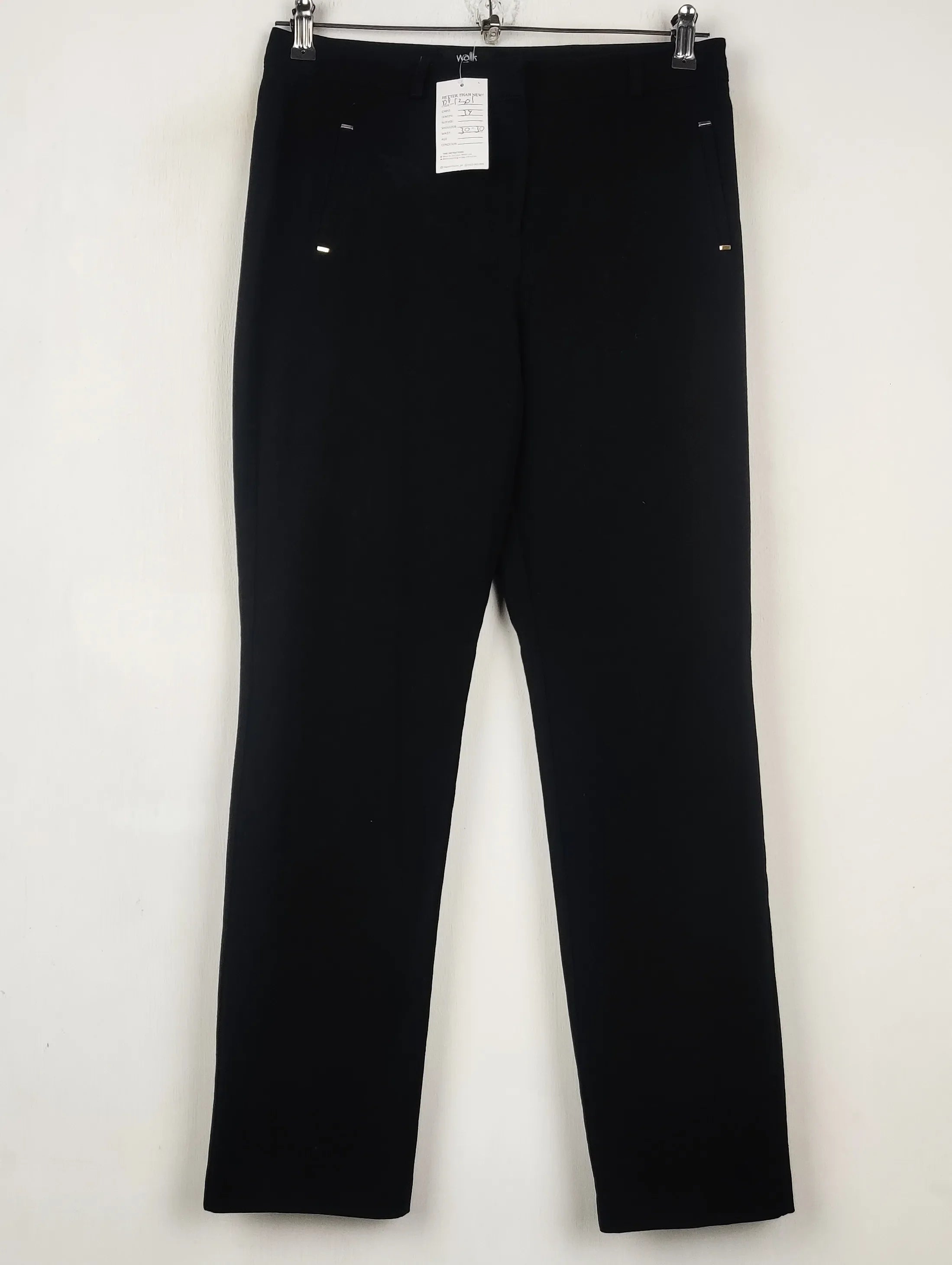 Buy online pre-used pre-loved 100% authentic & Original branded Wallis (DP-1301) available in Pakistan. Top international brands avilable.