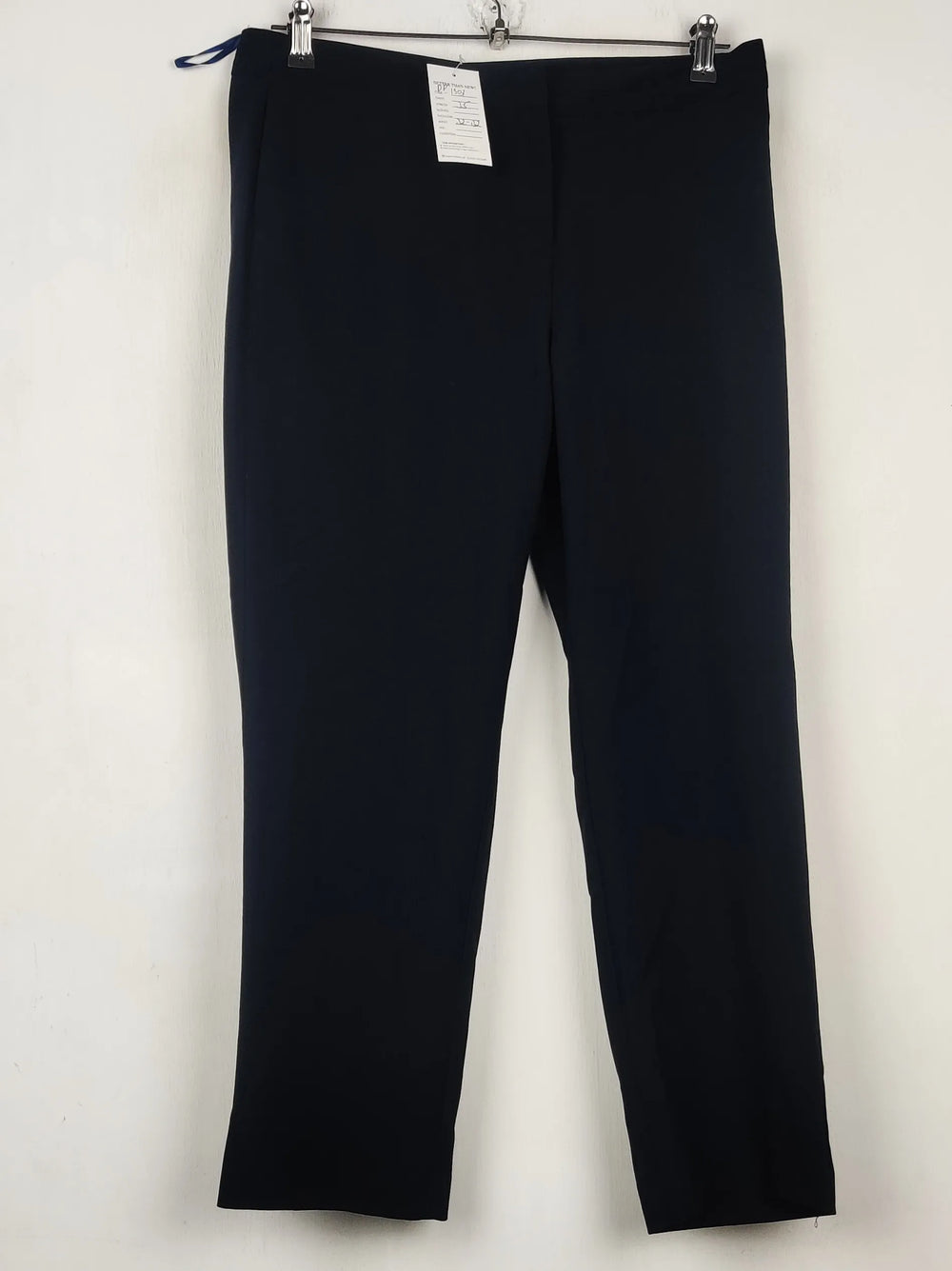Buy online pre-used pre-loved 100% authentic & Original branded Bonmarche (DP-1303) available in Pakistan. Top international brands avilable.
