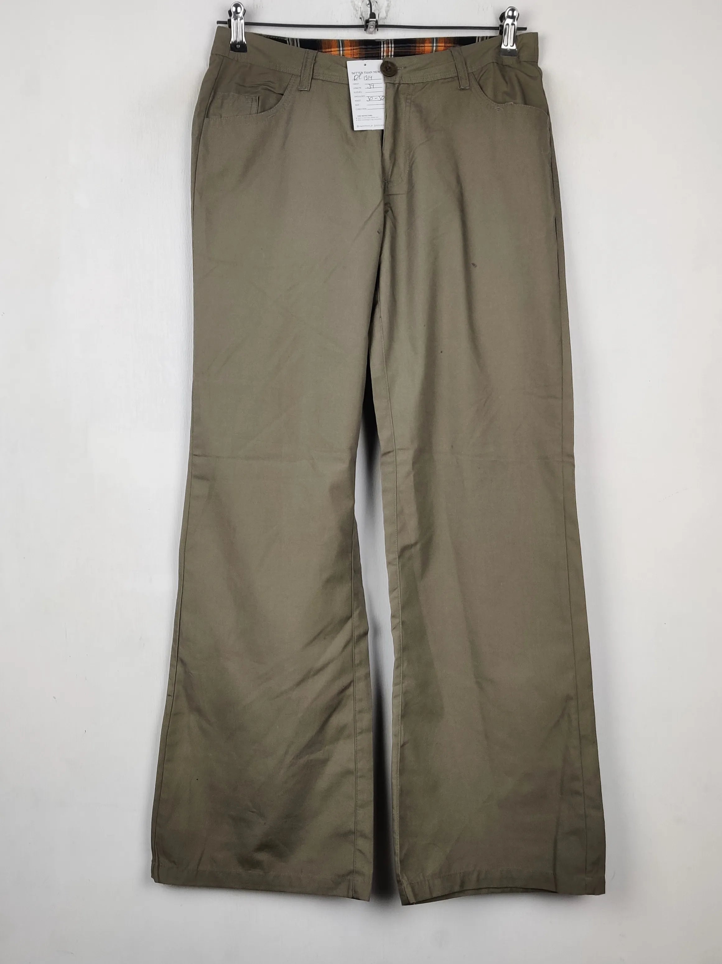 Buy online pre-used pre-loved 100% authentic & Original branded Saltrock (DP-1314) available in Pakistan. Top international brands avilable.