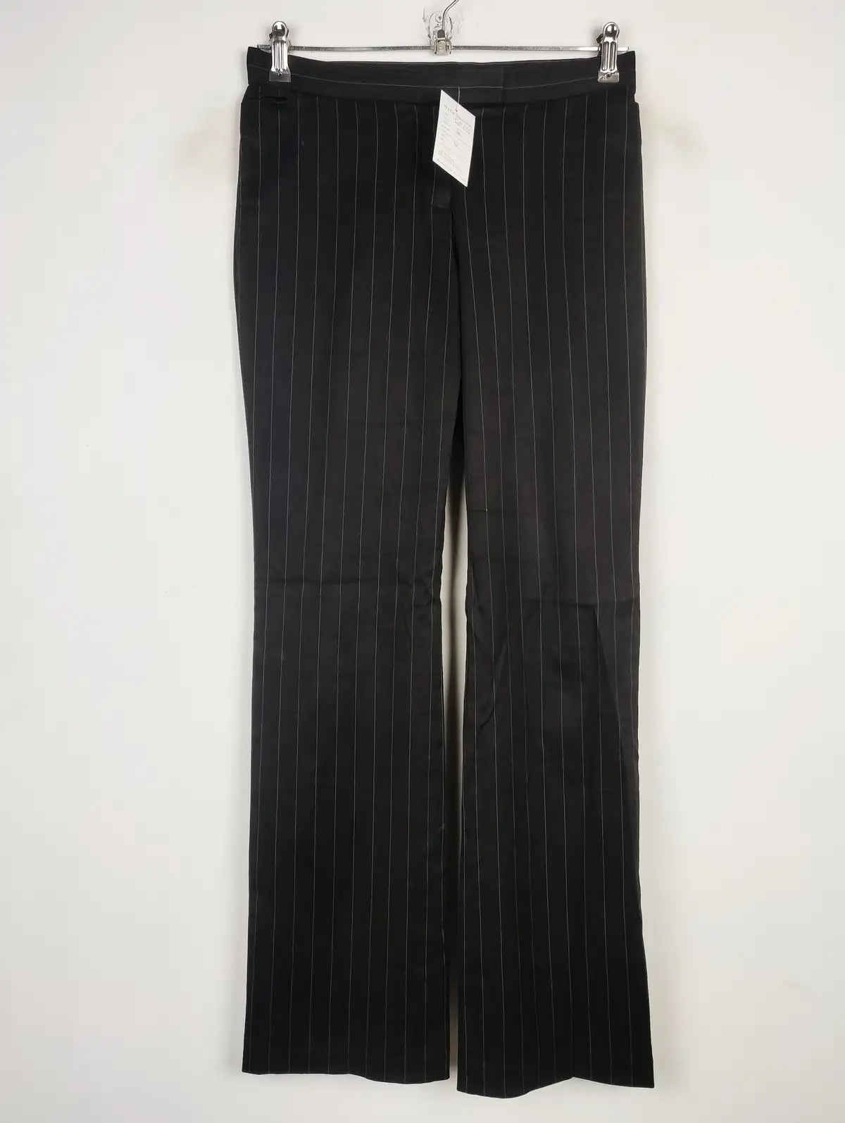 Buy online pre-used pre-loved 100% authentic & Original branded French Connection (DP-155) available in Pakistan. Top international brands avilable.