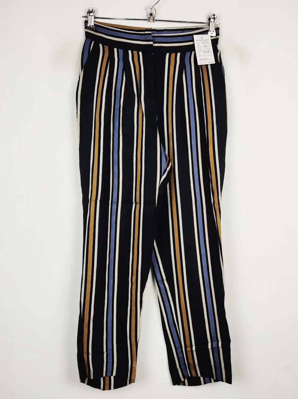 Buy online pre-used pre-loved 100% authentic & Original branded H&M (DP-184) available in Pakistan. Top international brands avilable.