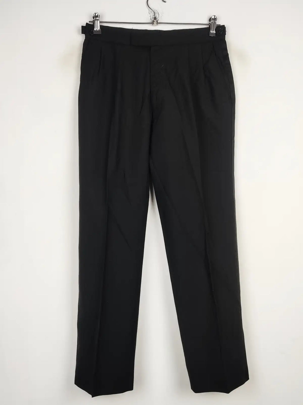 Buy online pre-used pre-loved 100% authentic & Original branded Unknown Brand (DP-33) available in Pakistan. Top international brands avilable.